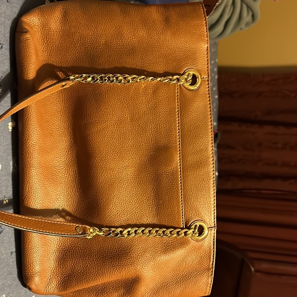 Michael kors large tote. - Picture 2 of 4